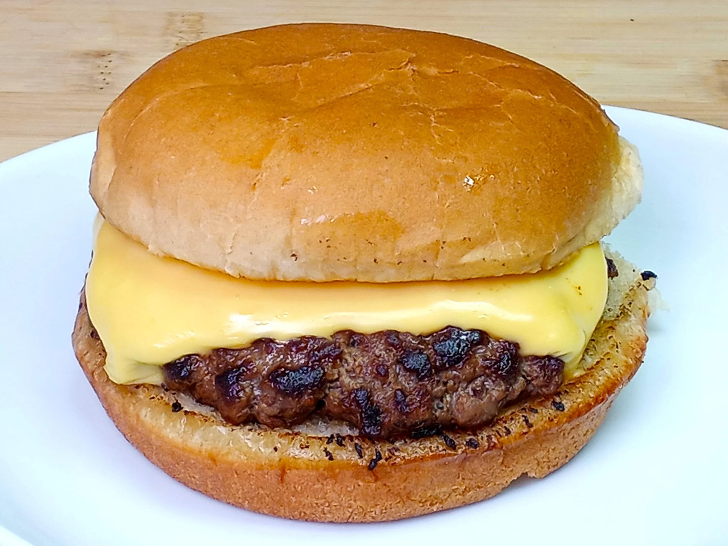 Cheese Burger w. Mixed Vegetables